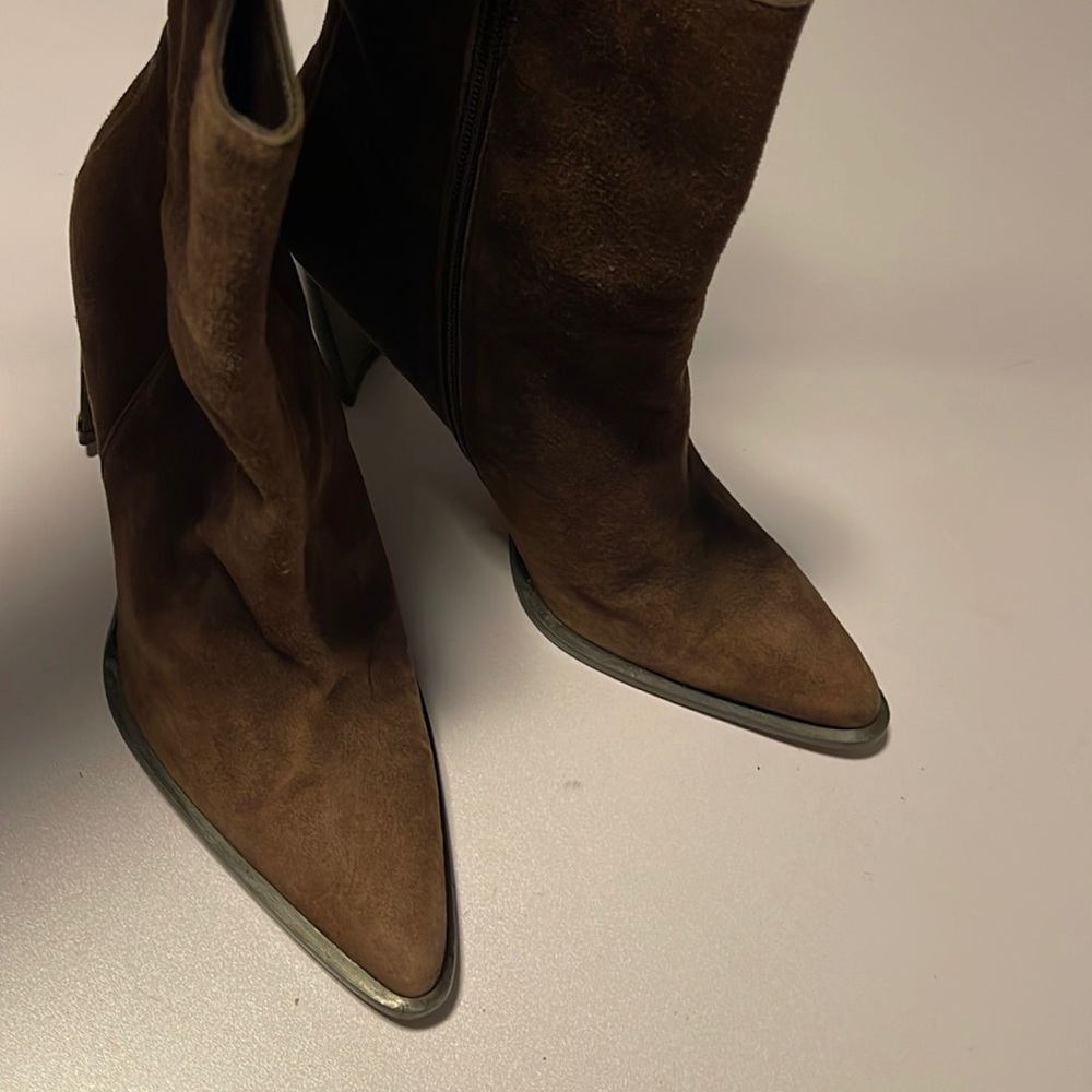 Paco Gil boots 37 EU Very good condition
Brown, Suede Size 7 M
